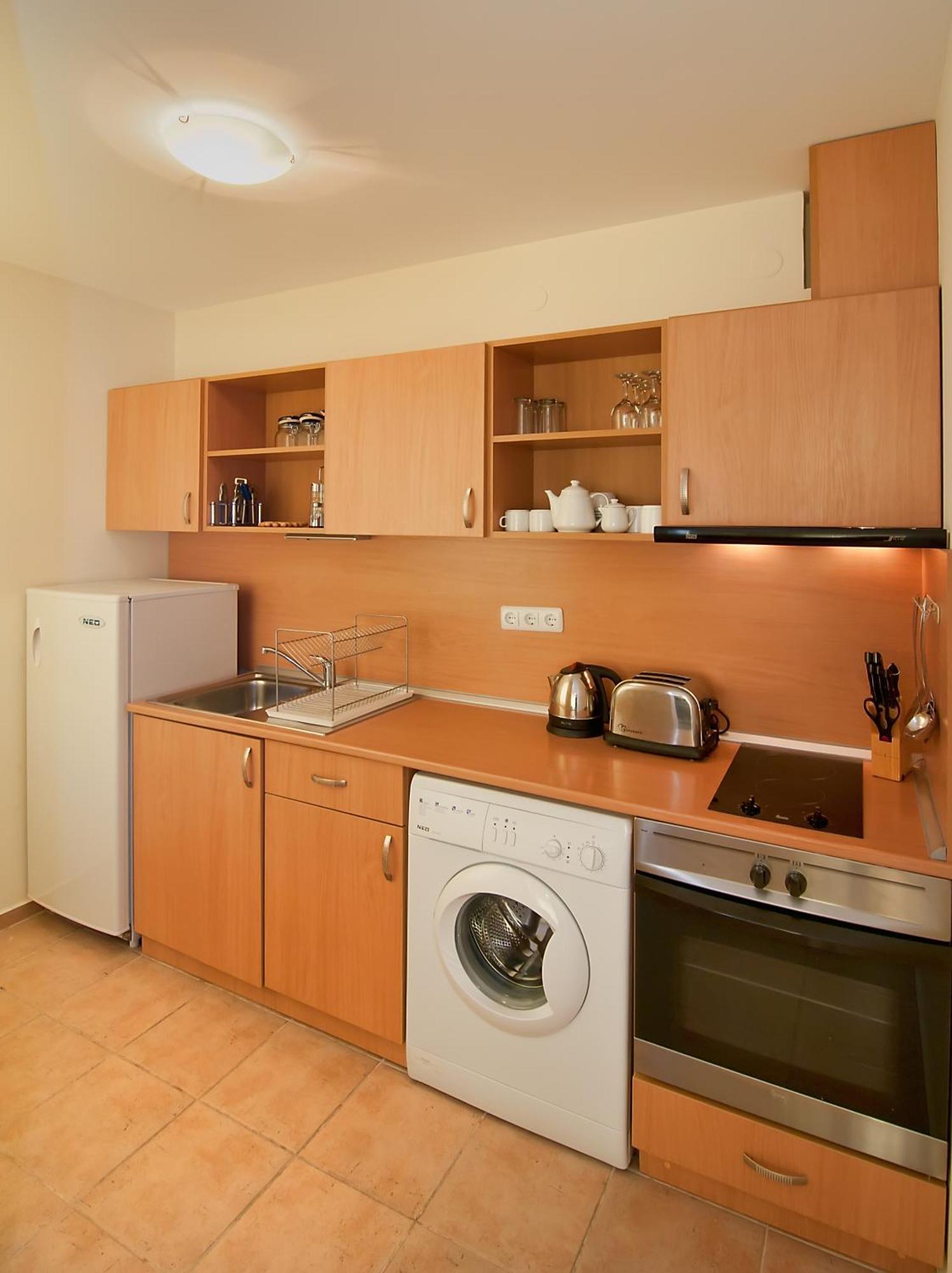 Crown And Imperial Apartments Свети Влас Екстериор снимка