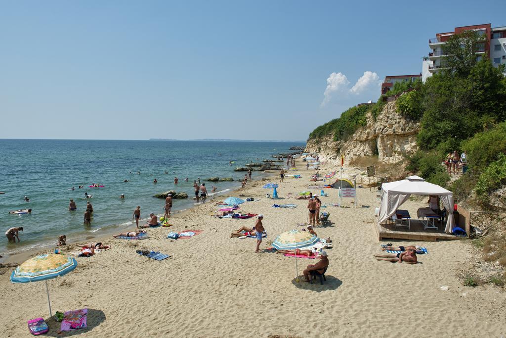 Crown And Imperial Apartments Свети Влас Екстериор снимка